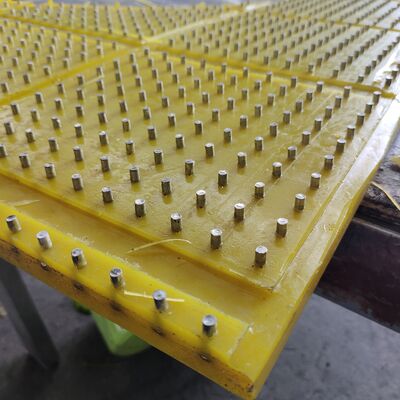 पॉलीयूरेथेन अनुकूलित घूर्णी मेज एंटी स्लिप मैट पीयू सामग्री पहनने के प्रतिरोधी संगत ZP275 औद्योगिक उपकरण उपयोग