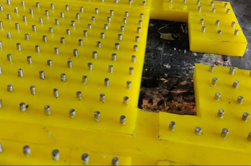ऑयलफील्ड ड्रिलिंग प्लेटफॉर्म पॉलीयुरेथेन सामग्री के लिए टिकाऊ रोटेटी टेबल एंटी स्लिप मैट